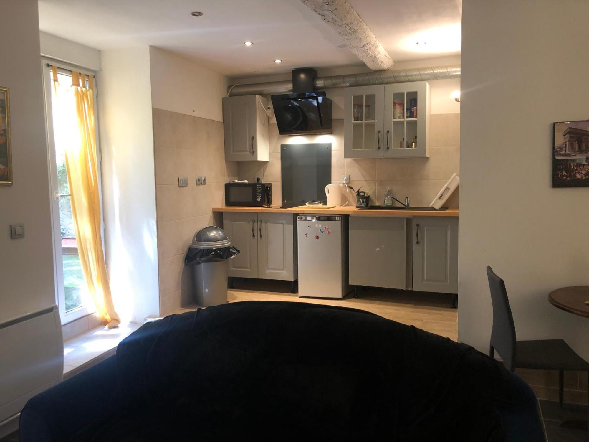 Studio centre ville proche gare avec cour privée Carcasona Exterior foto